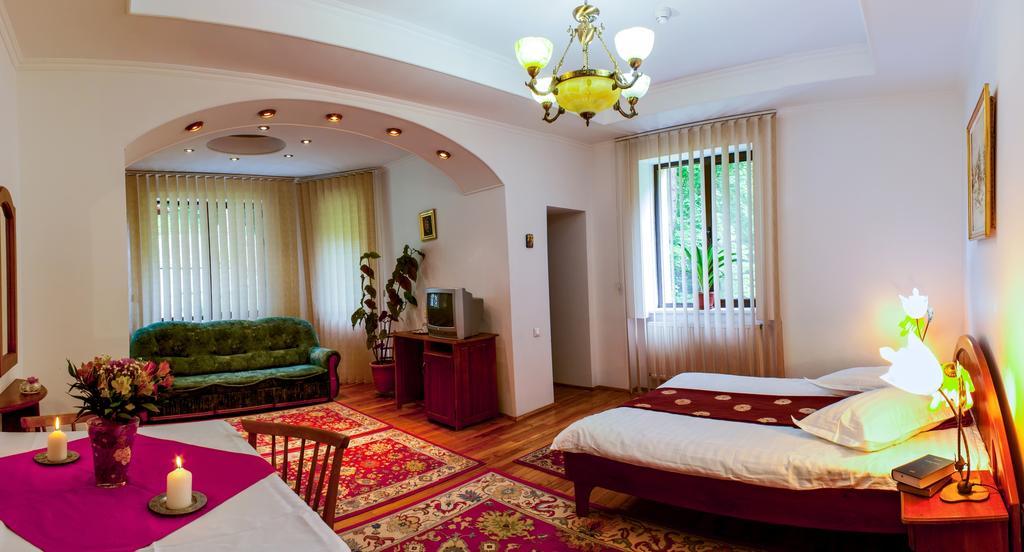 Pensiunea Boema Sinaia Kamer foto